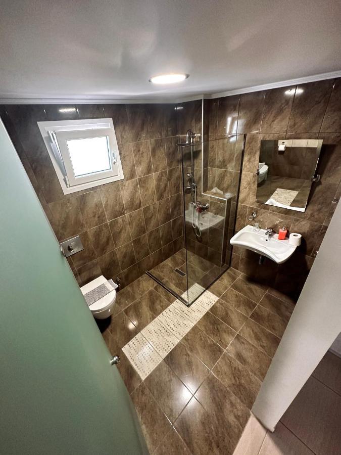 Crystal Blue Apartment Potos Exterior photo